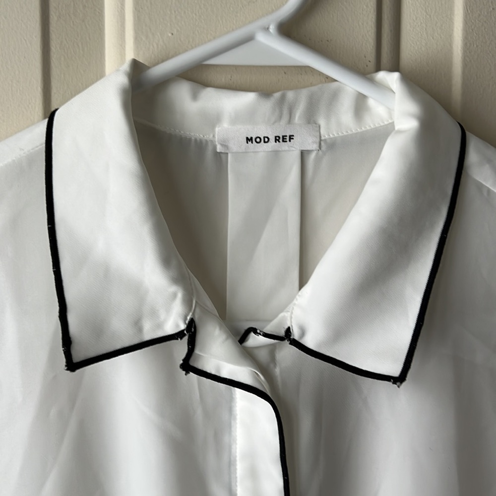 Mod Ref button down the black trim - Picture 3 of 6